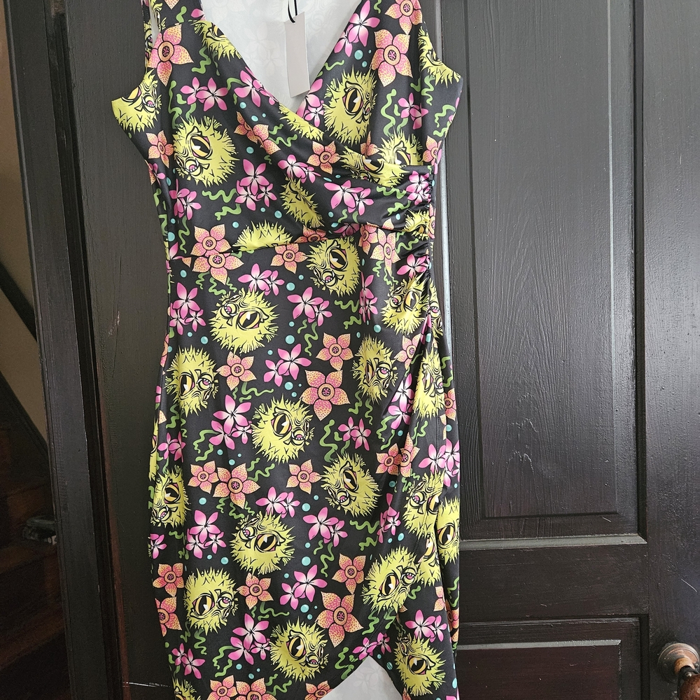 SOURPUSS Ecclectic Sleeveless Wiggle Dress